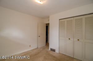 409 N 17th, Niles, MI 49120 photo 6