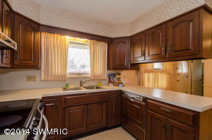 409 N 17th, Niles, MI 49120 photo 3