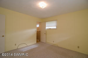 409 N 17th, Niles, MI 49120 photo 5
