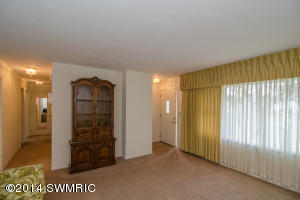 409 N 17th, Niles, MI 49120 photo 2