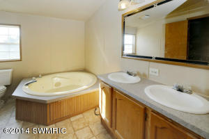 18727 Marcellus Rd, Three Rivers, MI 49093 photo 9