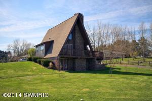 260 Sunset Dr, Dowling, MI 49050 photo 3