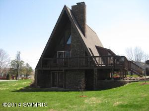 260 Sunset Dr, Dowling, MI 49050 photo 1