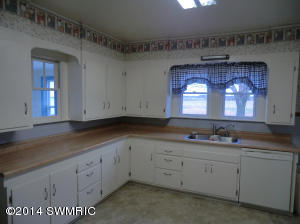 897 Block Rd, Bronson, MI 49028 photo 4