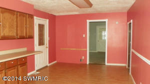 179 E Read St, Marcellus, MI 49067 photo 4