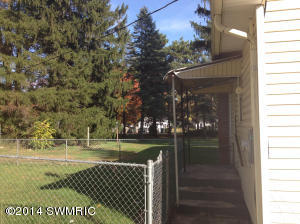 1823 E Main St, Niles, MI 49120 photo 3