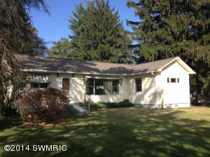 1823 E Main St, Niles, MI 49120 photo 2