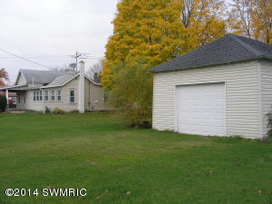 339 W Jackson St, Mendon, MI 49072 photo 4
