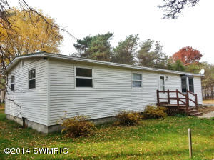 509 S Nancy, White Cloud, MI 49349 photo 9