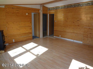 195 E 104th St, Grant, MI 49327 photo 3