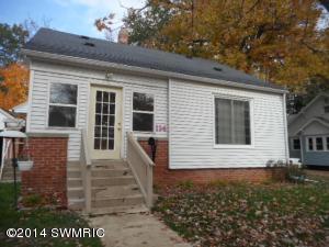 114 E Lytle St, Ionia, MI 48846 photo 1