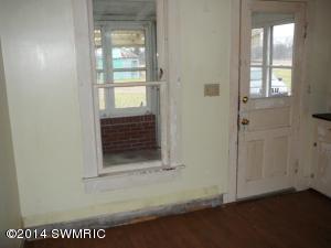 159 Log Rd, Bronson, MI 49028 photo 3