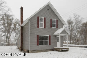 401 E Morrell, Otsego, MI 49078 photo 2