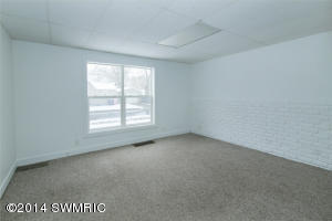 401 E Morrell, Otsego, MI 49078 photo 3