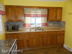 1034 S Constantine St, Three Rivers, MI 49093 photo 6