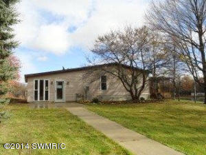 1338 N Blacksmith Ln, White Cloud, MI 49349 photo 1