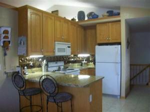 13426 S Grange Rd, Eagle, MI 48822 photo 2