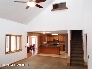 15360 Augusta Dr E, Augusta, MI 49012 photo 4