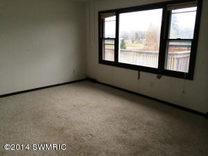 996 62nd St, Pullman, MI 49450 photo 3