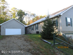 19075 S River Rd, Three Rivers, MI 49093 photo 1