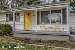 120 Circle Dr, Marshall, MI 49068 photo 2