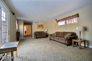 120 Circle Dr, Marshall, MI 49068 photo 5