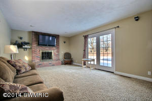 120 Circle Dr, Marshall, MI 49068 photo 4
