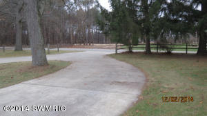 58775 Klumbis Rd, Dowagiac, MI 49047 photo 1