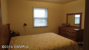 58775 Klumbis Rd, Dowagiac, MI 49047 photo 2