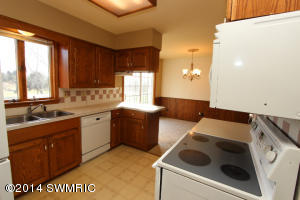 3463 44th St, Hamilton, MI 49419 photo 4