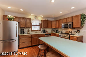 678 E 128th, Grant, MI 49327 photo 9