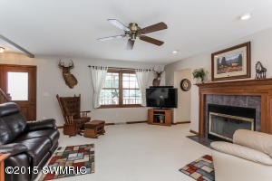 678 E 128th, Grant, MI 49327 photo 6