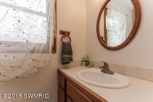 678 E 128th, Grant, MI 49327 photo 14