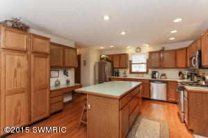 678 E 128th, Grant, MI 49327 photo 8