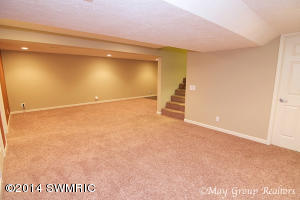 1664 Springbrook Dr, Jenison, MI 49428 photo 15
