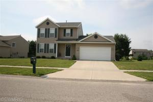 375 Pineview Dr, Belding, MI 48809 photo 1