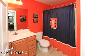 777 Miller Rd, Plainwell, MI 49080 photo 8