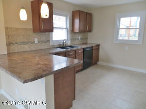 816 S Hooker Ave, Three Rivers, MI 49093 photo 12