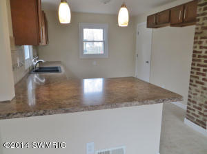816 S Hooker Ave, Three Rivers, MI 49093 photo 11