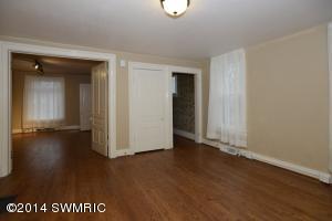 311 N Eagle, Marshall, MI 49068 photo 4