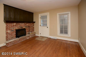 311 N Eagle, Marshall, MI 49068 photo 3