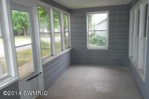 217 E Morrell St, Otsego, MI 49078 photo 5