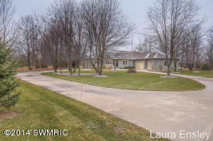 6761 Dumon, Belding, MI 48809 photo 2