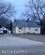 537 Pine St, Spring Lake, MI 49456 photo 2