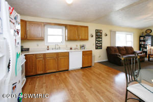 507 M-89, Plainwell, MI 49080 photo 7
