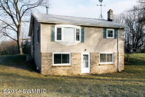 507 M-89, Plainwell, MI 49080 photo 2