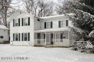 215 S Constantine St, Three Rivers, MI 49093 photo 1