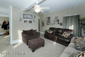 215 S Constantine St, Three Rivers, MI 49093 photo 4