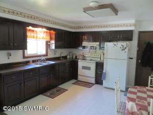 16932 Featherstone Rd, Constantine, MI 49042 photo 7