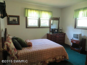 16932 Featherstone Rd, Constantine, MI 49042 photo 11